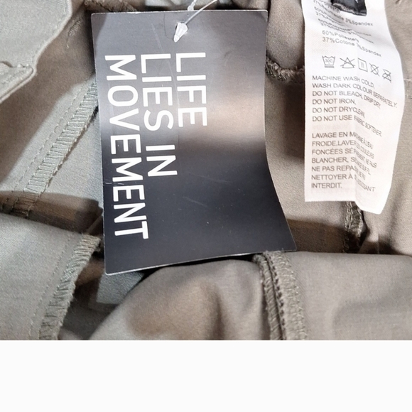 GREY CASUAL  SHORTS. XL - Picture 8 of 8